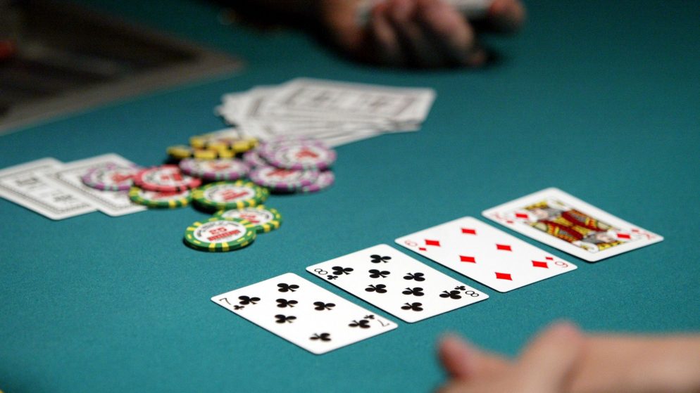 Mengatasi Downswing: Strategi untuk Bangkit dari Kekalahan di Poker Online